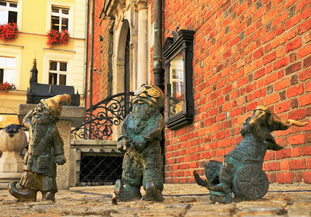 Gnome statues, Wrocław