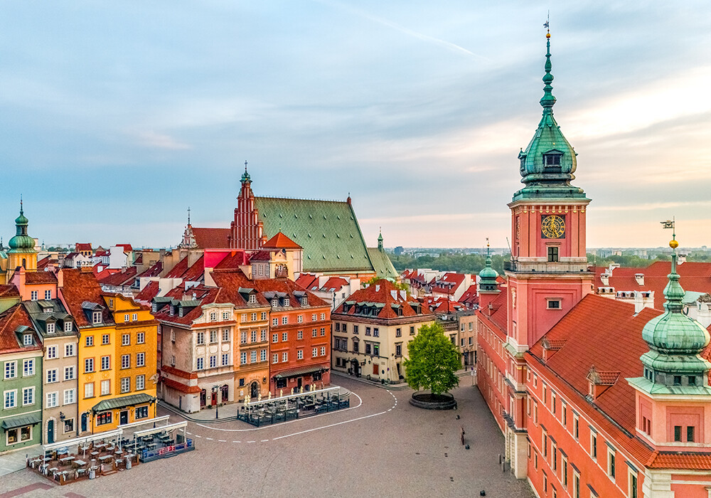 Castle Square and the Royal Castle , Warsaw