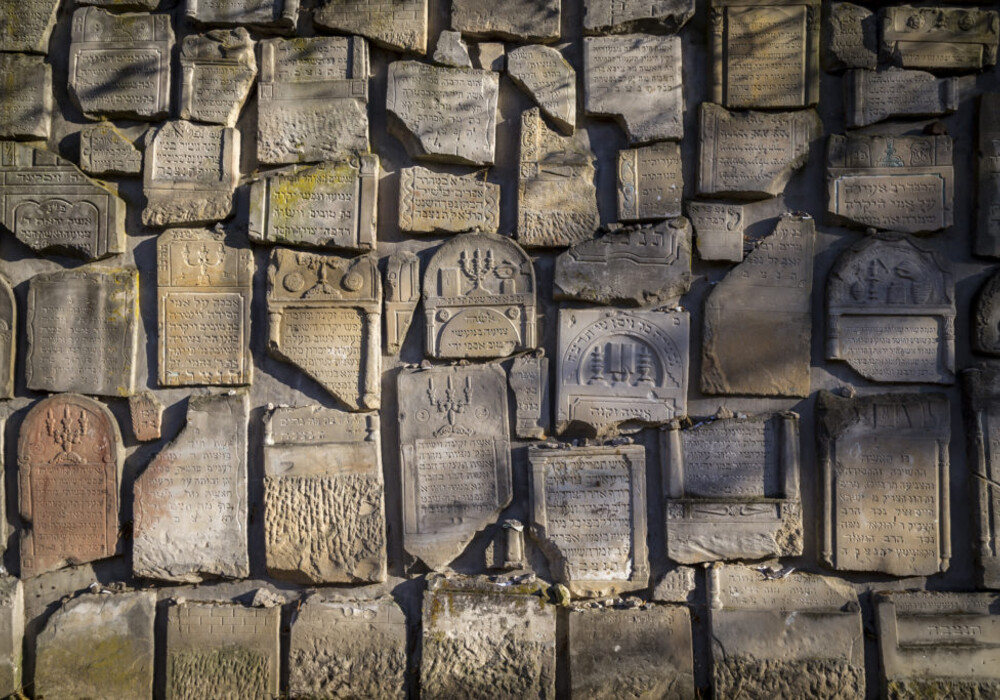 The Jewish cemetery , Kazimierz Dolny