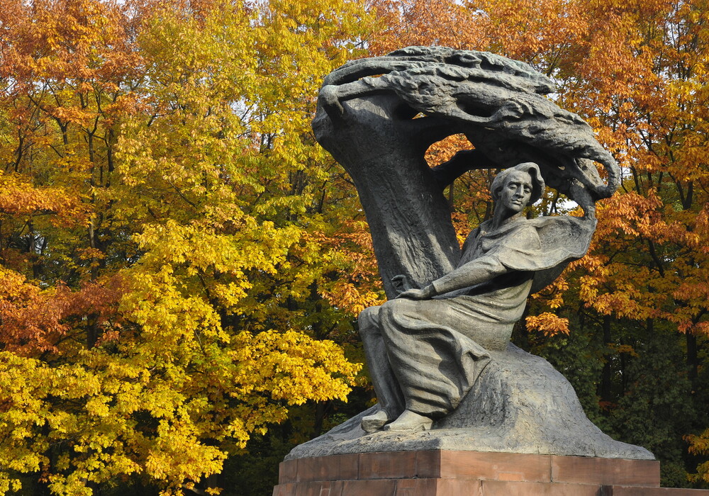 The statue of Frédéric Chopin in the Royal Łazienki Park, Warsaw