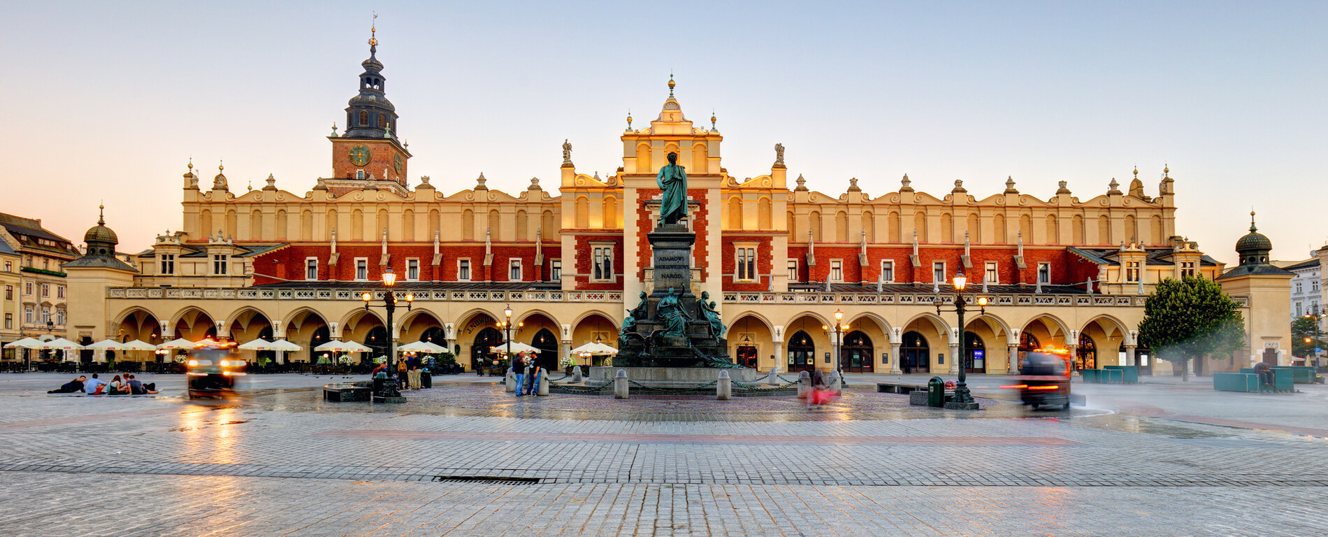 The Cloth Hall , Kraków