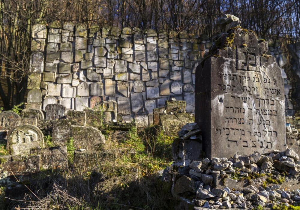 The Jewish cemetery , Kazimierz Dolny
